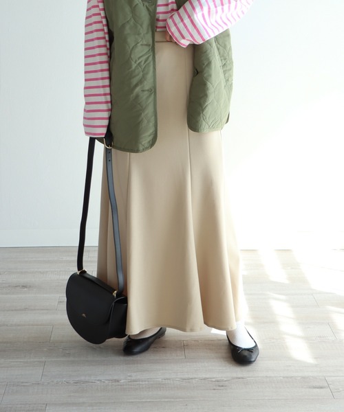 COURO(コウロ)の「ジョーゼットマーメイドスカート(スカート・レディース・ブラック/イエロー/ブルー/グリーン/アイボリー・FREE)」の7枚目の写真