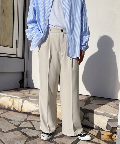 PairPair(ペアペア)の「ストレートワイドパンツ(ユニセックス)(スラックス・メンズ・ブラック/アイボリー/グレイッシュベージュ・MEDIUM/LARGE)」の12枚目の写真