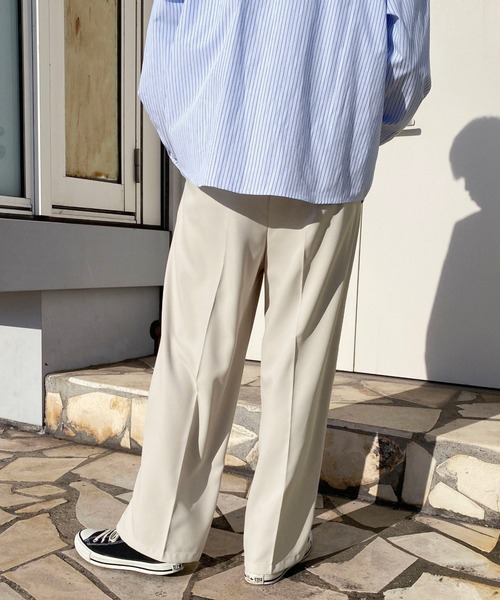 PairPair(ペアペア)の「ストレートワイドパンツ(ユニセックス)(スラックス・メンズ・ブラック/アイボリー/グレイッシュベージュ・MEDIUM/LARGE)」の14枚目の写真