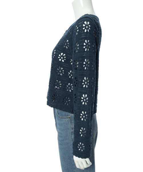 fifth（フィフス）の「フラワーすかし編みカーディガン（カーディガン/ボレロ・レディース・ブラック/ネイビー・M）」の12枚目の写真