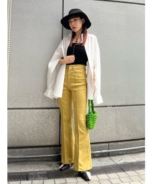 SLY（スライ）の「COLOR SATIN DENIM PT カラー サテン パンツ（スラックス・レディース・ブラウン/ベージュ・2/0/1）」の22枚目の写真