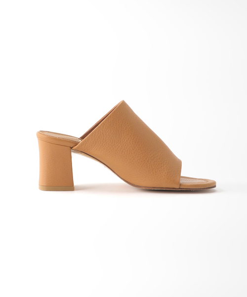 GRISE（グリーズ）の「GRISE 6cmレザーハイバンプミュールサンダル（サンダル・レディース・キャメル/アイボリー/スカイブルー・LARGE/MEDIUM/SMALL/X-LARGE）」の6枚目の写真