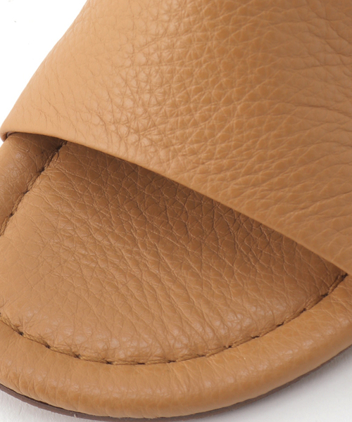 GRISE（グリーズ）の「GRISE 6cmレザーハイバンプミュールサンダル（サンダル・レディース・キャメル/アイボリー/スカイブルー・LARGE/MEDIUM/SMALL/X-LARGE）」の13枚目の写真