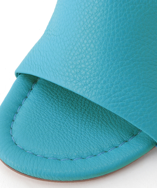 GRISE（グリーズ）の「GRISE 6cmレザーハイバンプミュールサンダル（サンダル・レディース・キャメル/アイボリー/スカイブルー・LARGE/MEDIUM/SMALL/X-LARGE）」の14枚目の写真