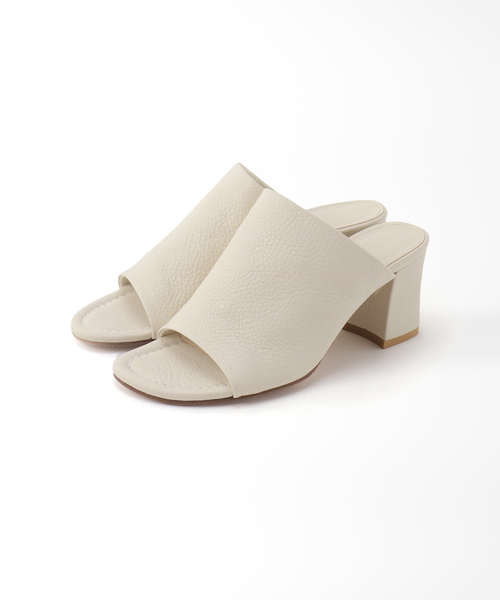 GRISE（グリーズ）の「GRISE 6cmレザーハイバンプミュールサンダル（サンダル・レディース・キャメル/アイボリー/スカイブルー・LARGE/MEDIUM/SMALL/X-LARGE）」の17枚目の写真