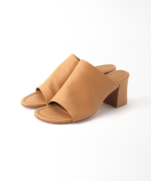 GRISE（グリーズ）の「GRISE 6cmレザーハイバンプミュールサンダル（サンダル・レディース・キャメル/アイボリー/スカイブルー・LARGE/MEDIUM/SMALL/X-LARGE）」の18枚目の写真