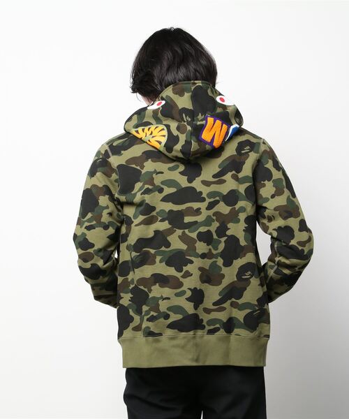 A BATHING APE(アベイシングエイプ)の「1ST CAMO SHARK FULL ZIP HOODIE M(パーカー・メンズ・イエロー/グリーン・SMALL/MEDIUM/LARGE/X-LARGE/XX-LARGE/XXX-LARGE)」の4枚目の写真