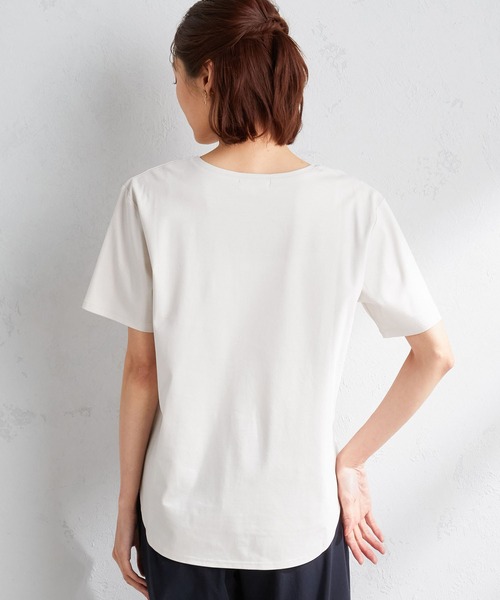 A/C DESIGN BY ALPHA CUBIC(エーシーデザインバイアルファキュービック)の「【接触冷感】フォトプリントTシャツ(Tシャツ/カットソー・レディース・ライトグレー/ブラック/オフホワイト・M/L/LL)」の6枚目の写真