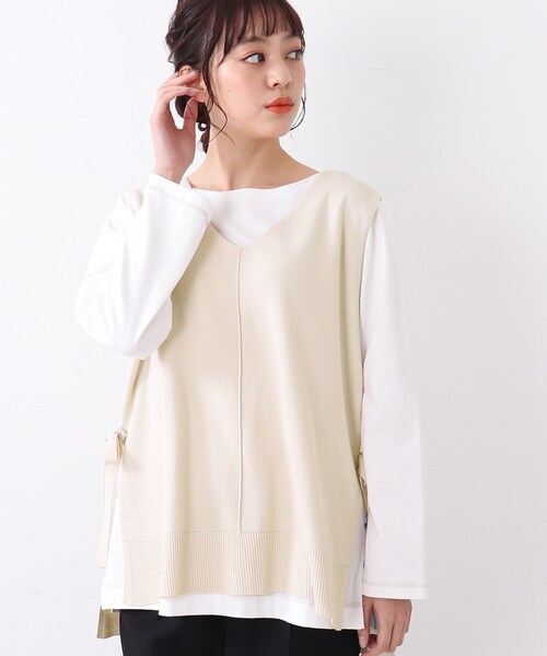 DRESKIP（ドレスキップ）の「◆【再入荷／洗える／プチプラ】Vネック脇リボンニットベスト（ベスト・レディース・グリーン/オフホワイト/ブラック/サンドベージュ/オレンジ/ダークブラウン・00）」の2枚目の写真