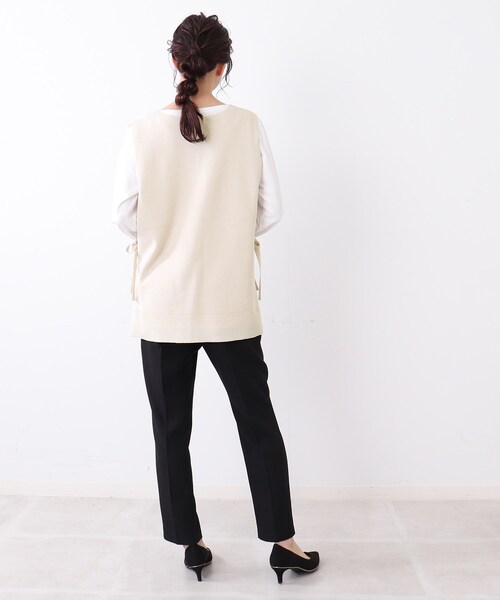 DRESKIP（ドレスキップ）の「◆【再入荷／洗える／プチプラ】Vネック脇リボンニットベスト（ベスト・レディース・グリーン/オフホワイト/ブラック/サンドベージュ/オレンジ/ダークブラウン・00）」の9枚目の写真