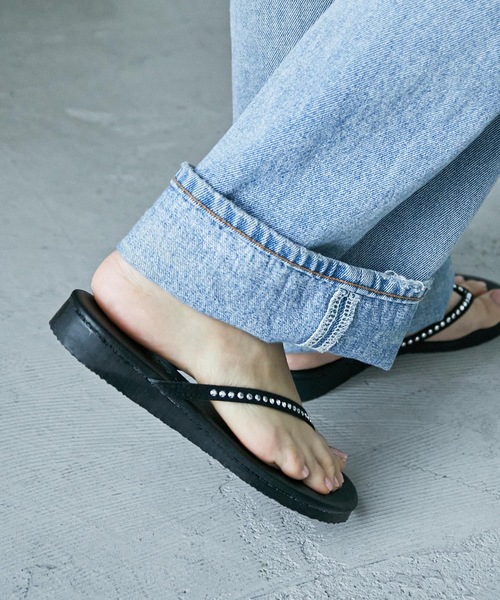 Fashion Letter(ファッションレター)の「ビジューデザイントングサンダル 痛くないサンダル(サンダル・レディース・ブラック/ベージュ・LL/S/M/L)」の4枚目の写真