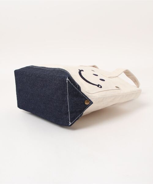 TOSSDICE / BamBooks the Heritage（トスダイス／バンブックスザヘリテイジ）の「【 TOSSDICE / トスダイス 】 TD SMILE - EMBROIDERED TO-TO / スマイル エンブロイダード トート（トートバッグ・レディース・ホワイト×ブルー/ホワイト×レッド/ホワイト・FREE）」の7枚目の写真