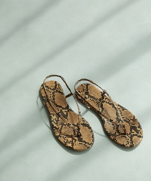 ROPE'（ロペ）の「ナロートングサンダル（サンダル・レディース・ダークブラウン/カーキ/キャメル/キナリ・36/37/36.5/37.5）」の4枚目の写真