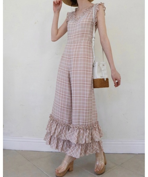 epine(エピヌ)の「double frill check rompers(つなぎ/オールインワン・レディース・ブラック/ピンク・FREE)」の2枚目の写真