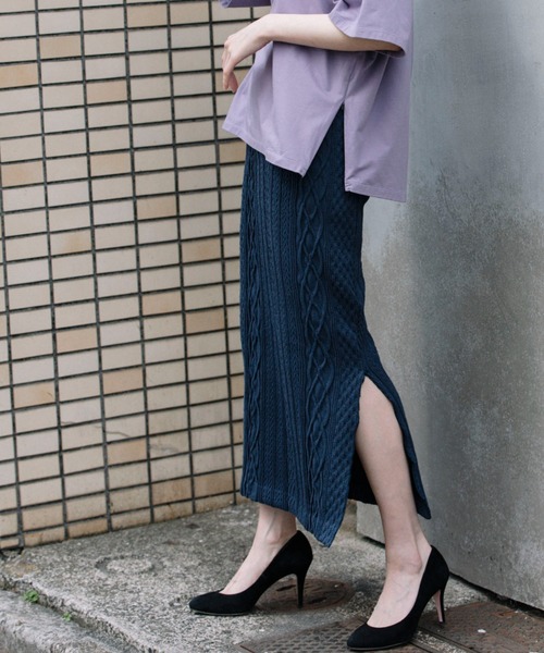 Munich(ミューニック)の「16/2ケーブルジャガードタイトスカート(スカート・レディース・アイボリー/グリーン/ネイビー・S/M)」の3枚目の写真