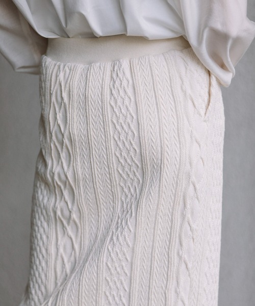 Munich(ミューニック)の「16/2ケーブルジャガードタイトスカート(スカート・レディース・アイボリー/グリーン/ネイビー・S/M)」の4枚目の写真