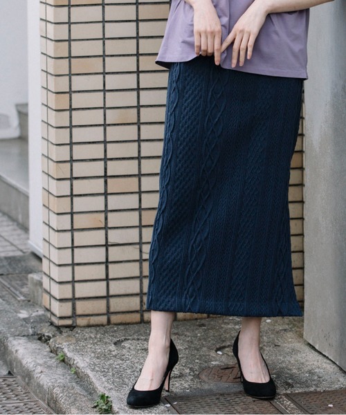 Munich(ミューニック)の「16/2ケーブルジャガードタイトスカート(スカート・レディース・アイボリー/グリーン/ネイビー・S/M)」の11枚目の写真