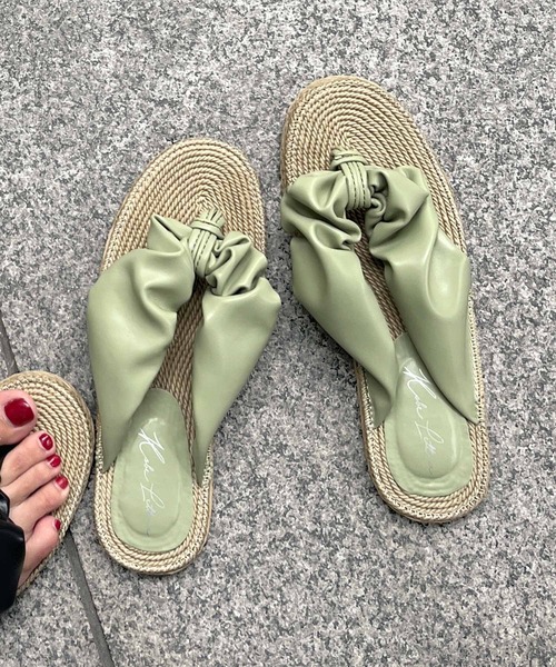 KOBE LETTUCE（コウベレタス）の「ギャザートングフラットサンダル[I2441]（サンダル・レディース・ホワイト/イエロー/グリーン/ブラック・LL/M/S/L）」の7枚目の写真