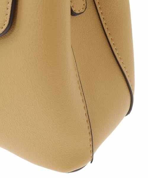 OFUON le MK（オフオンルエムケー）の「【2WAY】フェイクレザーコンパクトハンドバッグ（ハンドバッグ・レディース・イエロー/サンドベージュ/アイボリー・38）」の9枚目の写真