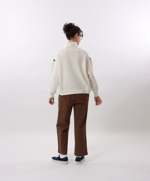 Champion(チャンピオン)の「【Champion/チャンピオン】レディース ハイネックスウェットシャツ(スウェット・レディース・ホワイト/グレー/ベージュ/ブラック・MEDIUM/LARGE)」の10枚目の写真