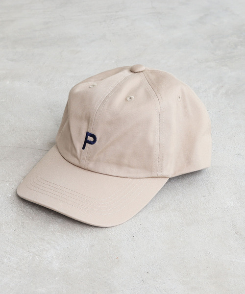 PAR ICI(パーリッシィ)の「【WEB別注】アルファベット刺繍キャップ(キャップ・レディース・ホワイト/ベージュ/ネイビー・FREE)」の4枚目の写真