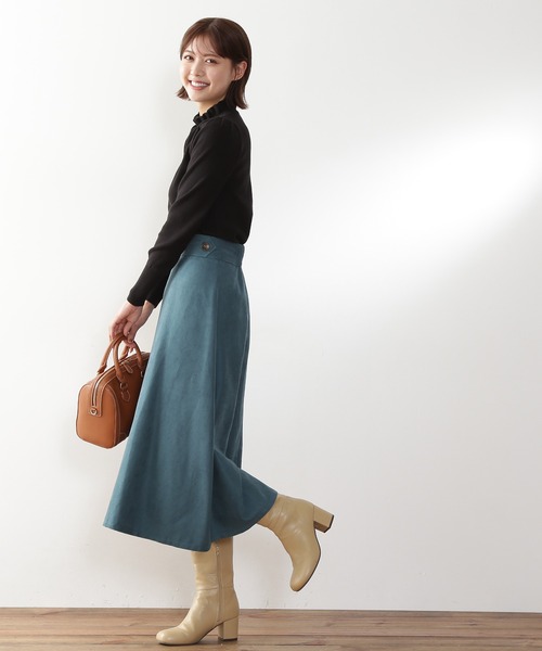 N.(N. Natural Beauty Basic)(エヌエヌナチュラルビューティーベーシック)の「◆フリルネック総針ニット(ニット/セーター・レディース・ライトグレー/ブラック/グリーン・MEDIUM)」の5枚目の写真