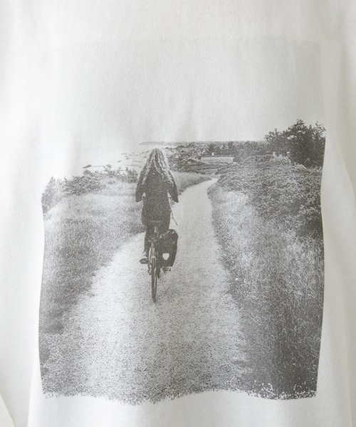 PUAL CE CIN（ピュアルセシン）の「フォトプリント×フロッキーロングスリーブ（Tシャツ/カットソー・レディース・ベージュ/オフホワイト・FREE）」の12枚目の写真