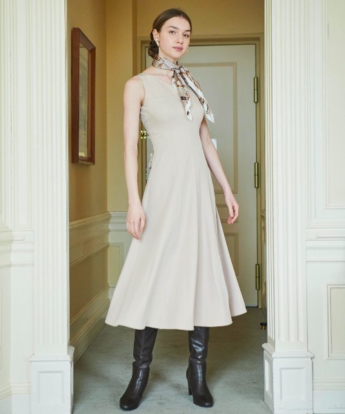 AND COUTURE（アンドクチュール）の「ショートジャケット＋ワンピース 