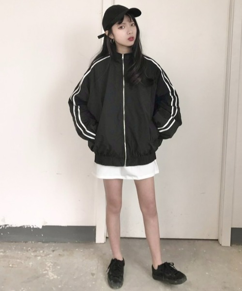 Loueme(ルエム)の「【23S/S 春夏新作】サイドラインオーバーサイズブルゾン(ナイロンジャケット・レディース・ブラック/ピンク/ホワイト・FREE)」の8枚目の写真