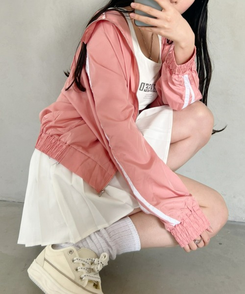 Loueme(ルエム)の「【23S/S 春夏新作】サイドラインオーバーサイズブルゾン(ナイロンジャケット・レディース・ブラック/ピンク/ホワイト・FREE)」の18枚目の写真