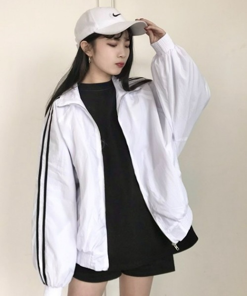 Loueme(ルエム)の「【23S/S 春夏新作】サイドラインオーバーサイズブルゾン(ナイロンジャケット・レディース・ブラック/ピンク/ホワイト・FREE)」の17枚目の写真