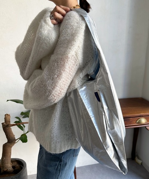 BAGGU（バグー）の「【BAGGU/バグゥ】STANDARD BAGGU メタリック（エコバッグ/サブバッグ・レディース・シルバー/ピンク・FREE）」の7枚目の写真