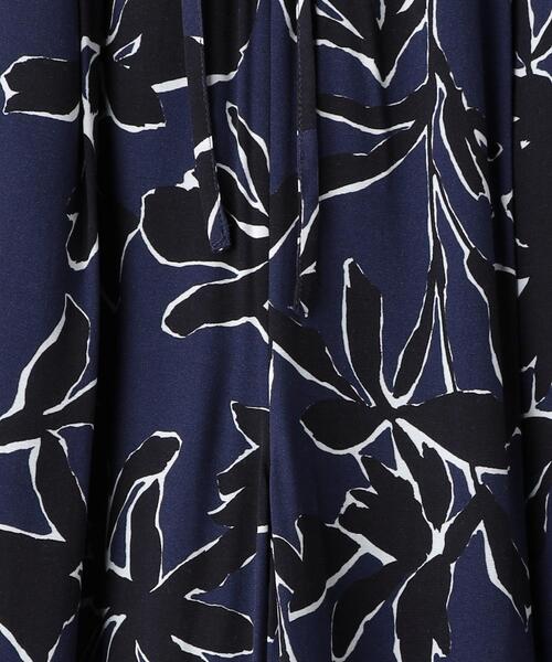 SACRA SHADOW LEAF プリント ドロースト パンツ SACRA（サクラ）の「＜SACRA＞プリント ドロースト パンツ