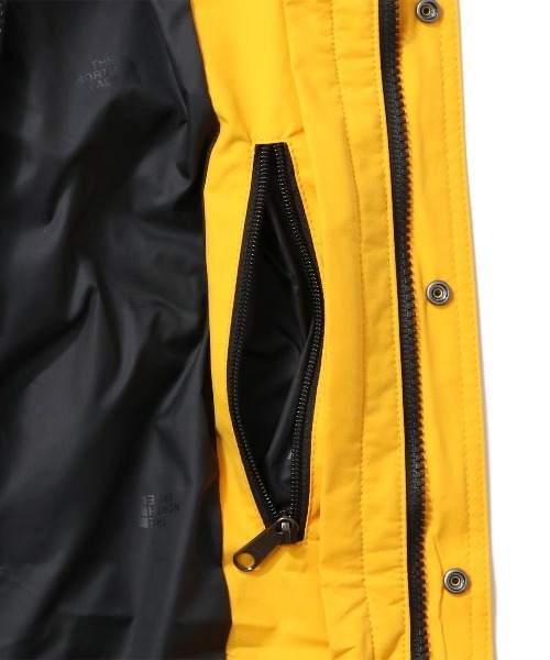 THE NORTH FACE(ザノースフェイス)の「THE NORTH FACE Mountain Light Jacket マウンテンライトジャケット(メンズ)(その他アウター・メンズ・ゴールド/ブラック/オリーブ・LARGE/SMALL/MEDIUM/X-LARGE)」の4枚目の写真