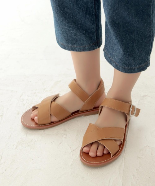 SOROTTO（ソロット）の「ぺたんこクロスサンダル（サンダル・キッズ・ブラック/アイボリー/キャメル・17.0cm/18.0cm/19.0cm/20.0cm/21.0cm）」の22枚目の写真