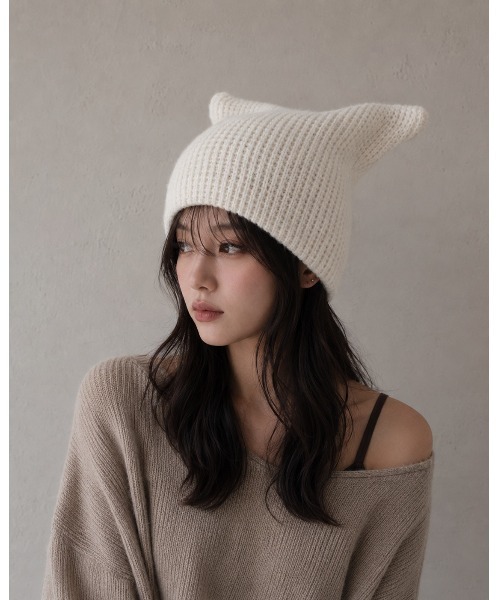 HIKA(ヒカ)の「【HIKA】猫耳ボーダーワッチCAP(ニットキャップ/ビーニー・レディース・グレー系その他/ブラウン系その他/グリーン系その他/ブラウン系その他2/グリーン系その他2/グリーン系その他3/ホワイト×ブラック/レッド系その他/グリーン系その他4/グリーン系その他5/グレー系その他2/ブラック/ホワイト/ブラック系その他・FREE)」の2枚目の写真