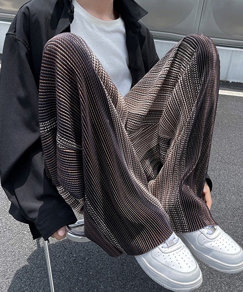Ressaca（レサーカ）の「グラデーションストライプ ワイドシルエット プリーツイージーパンツ（その他パンツ・メンズ・ブラウン/ブラック・M/L/XL）」の7枚目の写真