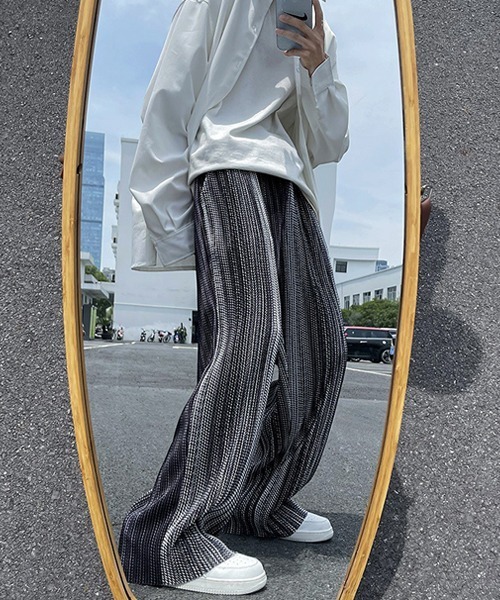 Ressaca（レサーカ）の「グラデーションストライプ ワイドシルエット プリーツイージーパンツ（その他パンツ・メンズ・ブラウン/ブラック・M/L/XL）」の3枚目の写真