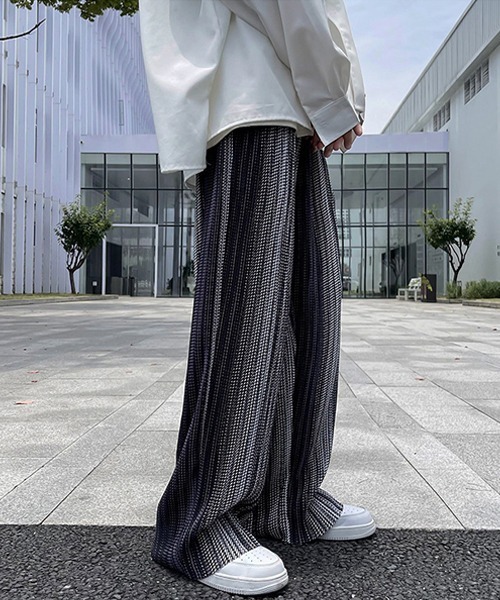 Ressaca（レサーカ）の「グラデーションストライプ ワイドシルエット プリーツイージーパンツ（その他パンツ・メンズ・ブラウン/ブラック・M/L/XL）」の4枚目の写真