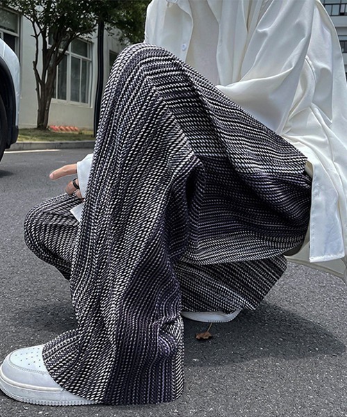 Ressaca（レサーカ）の「グラデーションストライプ ワイドシルエット プリーツイージーパンツ（その他パンツ・メンズ・ブラウン/ブラック・M/L/XL）」の5枚目の写真