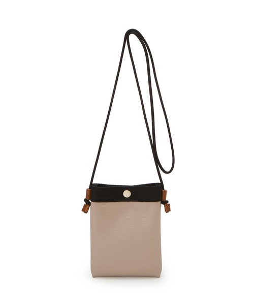 Breath TOPKAPI（ブレストプカピ）の「【VERY11月号掲載】【Breath TOPKAPI/ブレス トプカピ】 RIPPLE リプル スリム サコッシュ スマホショルダー（ショルダーバッグ・レディース・ライトカーキ/ブラック/クリーム/ベージュ系その他2/グレイッシュベージュ/オフホワイト/カーキブラウン/チャコールグレー/ベージュ系その他5/ライトベージュ/ピンク/アイボリー/ベージュ系その他・FREE）」の7枚目の写真