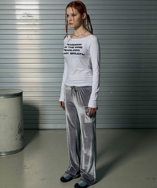 runningHIGH(ランニングハイ)の「A'GEM/9 × .kom『runningHIGH/ランニングハイ』LETTERING SLIM L/S TEE/レタリング スリム ロングスリーブカットソー(Tシャツ/カットソー・レディース・ブラック/ホワイト/チャコールグレー/ライトパープル/ブラウン/グリーン/イエロー/グレー・FREE)」の12枚目の写真