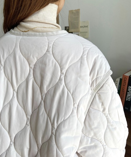 moment+（モーメントプラス）の「袖取外し2WAYキルティングジャケット（ノーカラージャケット・レディース・ブラック/カーキ/アイボリー・M/L）」の19枚目の写真