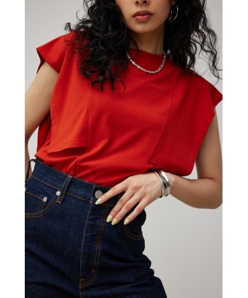 AZUL by moussy(アズールバイマウジー)の「PANEL SLEEVE CUT TOPS/パネルスリーブカットトップス(Tシャツ/カットソー・レディース・ブラック/オフホワイト/ブルー/ダークオレンジ・SMALL/MEDIUM)」の4枚目の写真