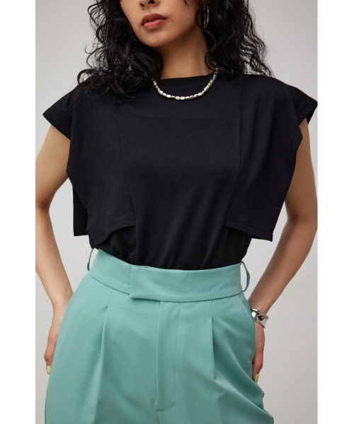 AZUL by moussy(アズールバイマウジー)の「PANEL SLEEVE CUT TOPS/パネルスリーブカットトップス(Tシャツ/カットソー・レディース・ブラック/オフホワイト/ブルー/ダークオレンジ・SMALL/MEDIUM)」の2枚目の写真