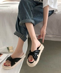 NinaetLina（ニナエリナ）の「厚底フラットサンダル（サンダル）」