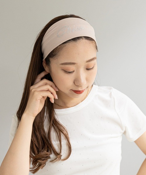 Chico(チコ)の「ラインストーンヘアバンド(ヘアバンド・レディース・ブラック/ダークグレー/ライトベージュ・FREE)」の3枚目の写真