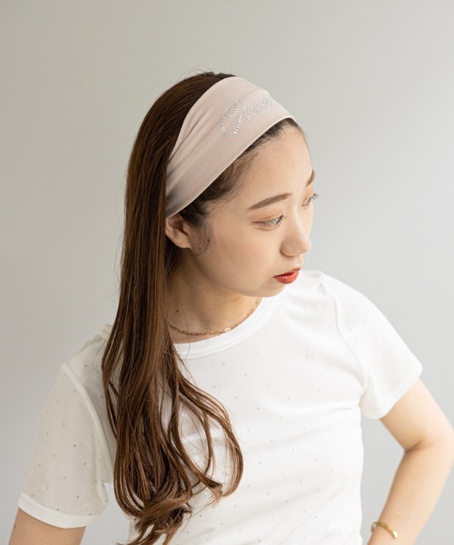 Chico(チコ)の「ラインストーンヘアバンド(ヘアバンド・レディース・ブラック/ダークグレー/ライトベージュ・FREE)」の11枚目の写真