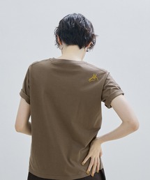 SALON adam et rope' | GOOD LUCK COMES T/刺繍入りクルーネックTシャツ(Tシャツ/カットソー)