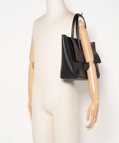 florist（フローリスト）の「【A4収納可】トレンドライクなフラップレザートートバッグ/レディースバッグ（ボストンバッグ・レディース・ブラウン/ベージュ/ダークブラウン/ブラック・FREE）」の9枚目の写真